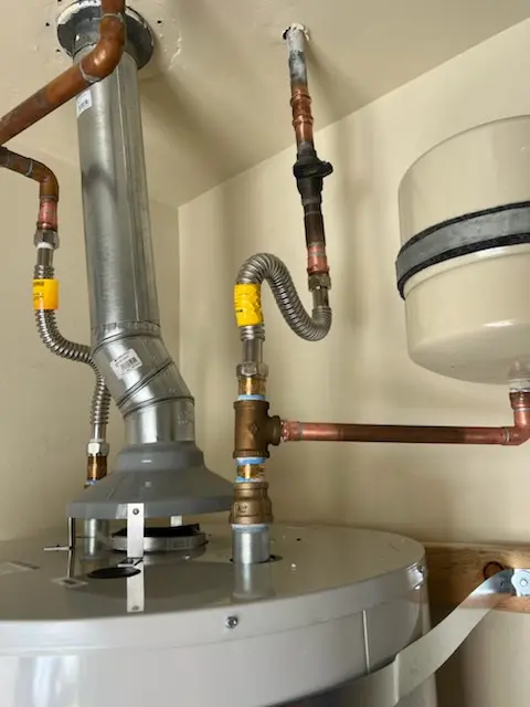 Water heater installation and plumbing repair in Crum Creek Manor